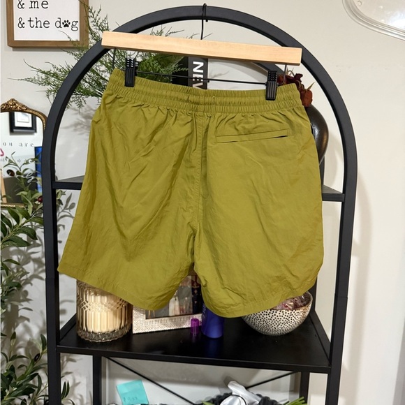 men Everlane Olive Green Shorts size xs - Picture 5 of 7